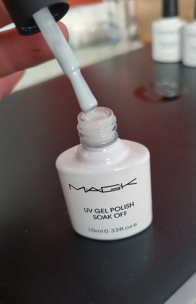 Milky magk gel lak 10 ml.
